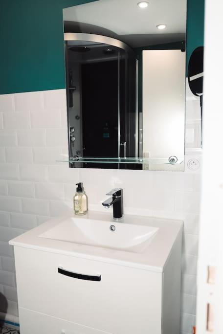 Appartement Duplex Au Coeur De Reims Zewnętrze zdjęcie